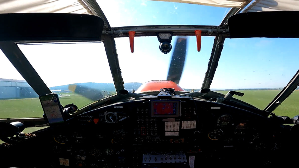 Kokpit letounu An-2